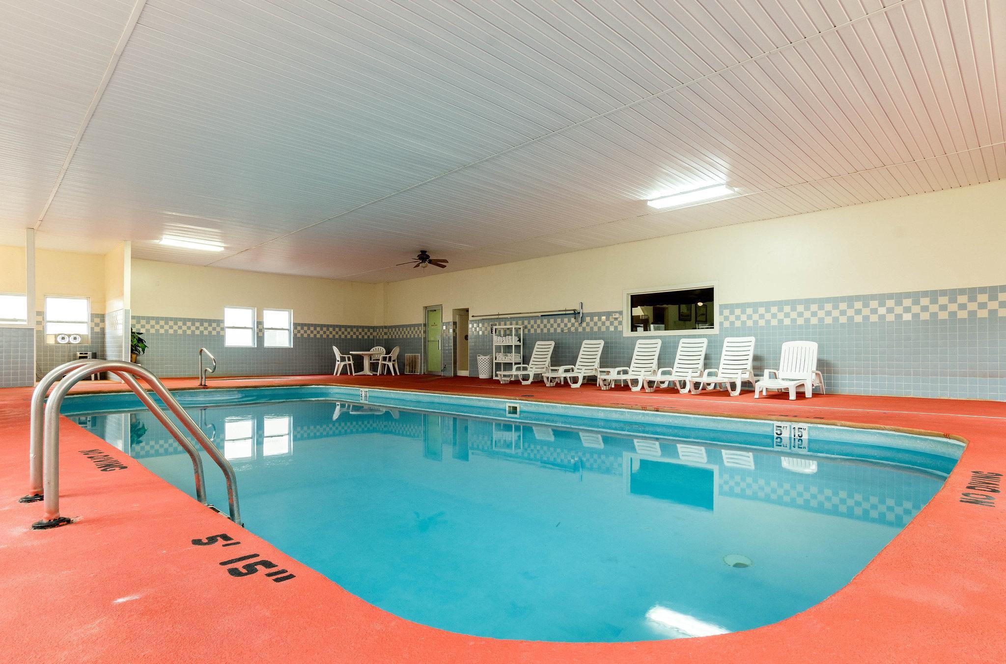 Colby Inn And Suites Extérieur photo