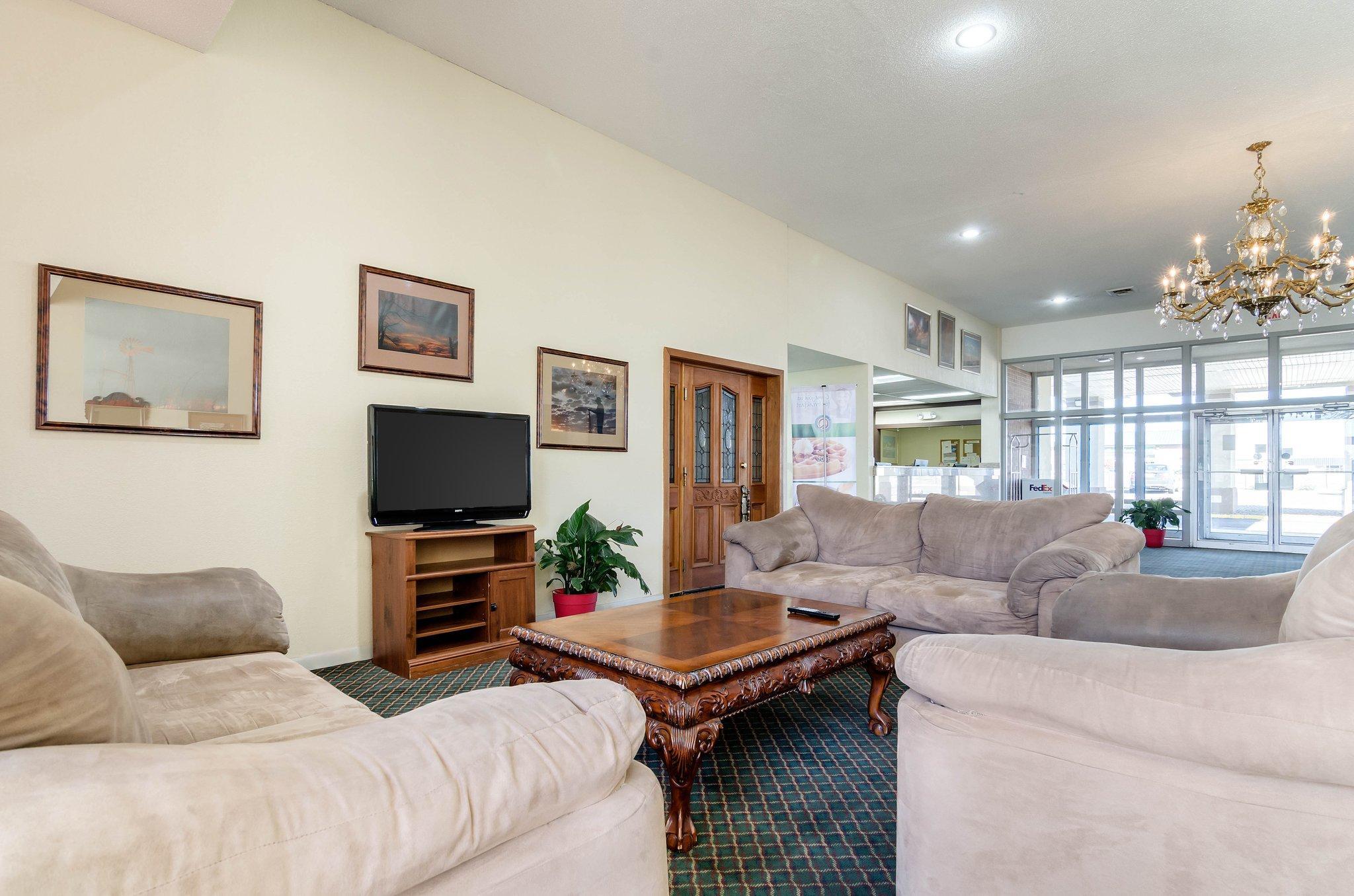 Colby Inn And Suites Extérieur photo