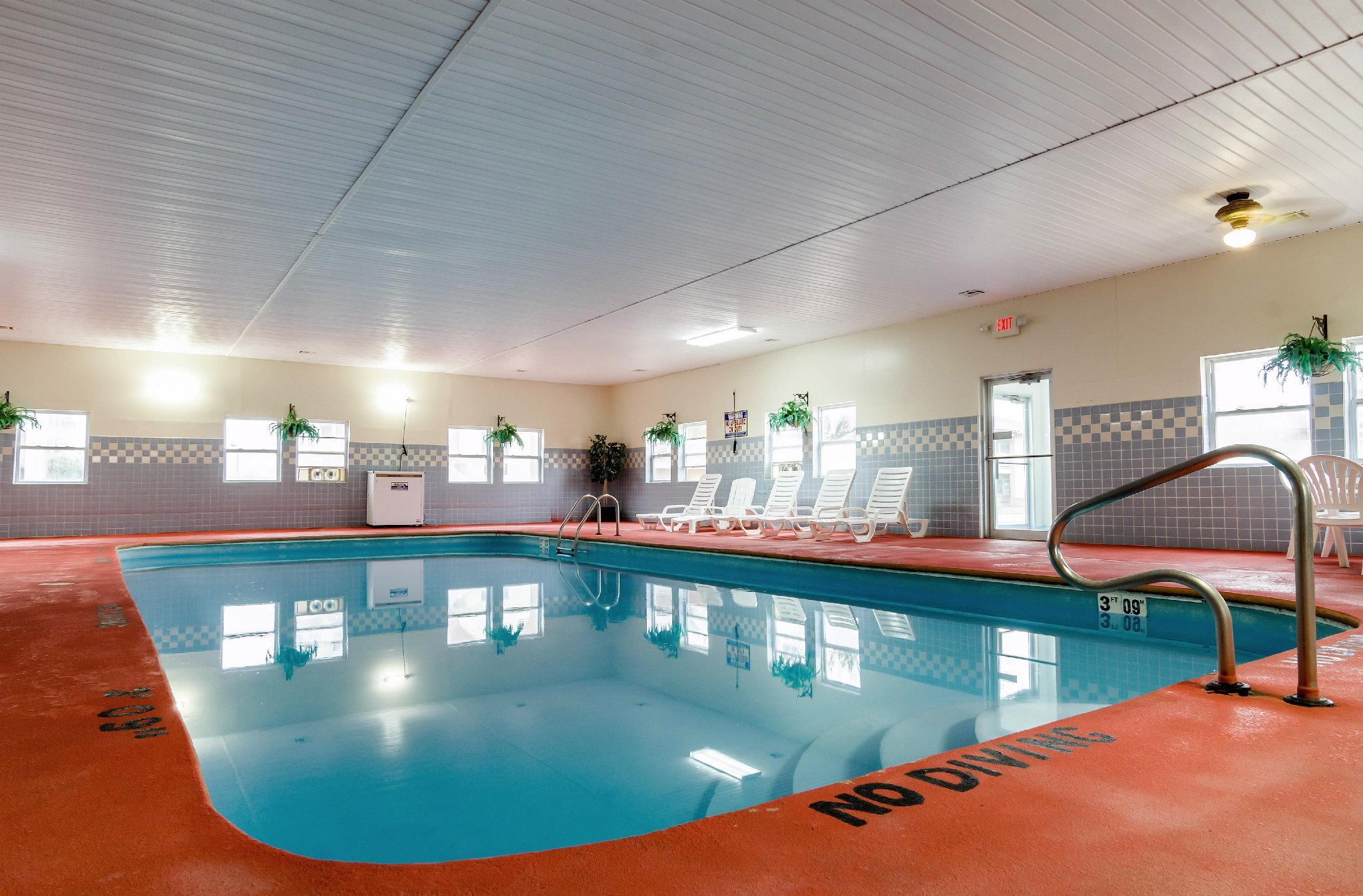 Colby Inn And Suites Extérieur photo