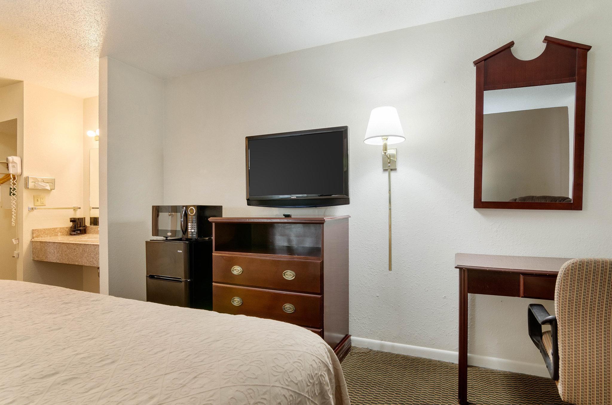 Colby Inn And Suites Extérieur photo