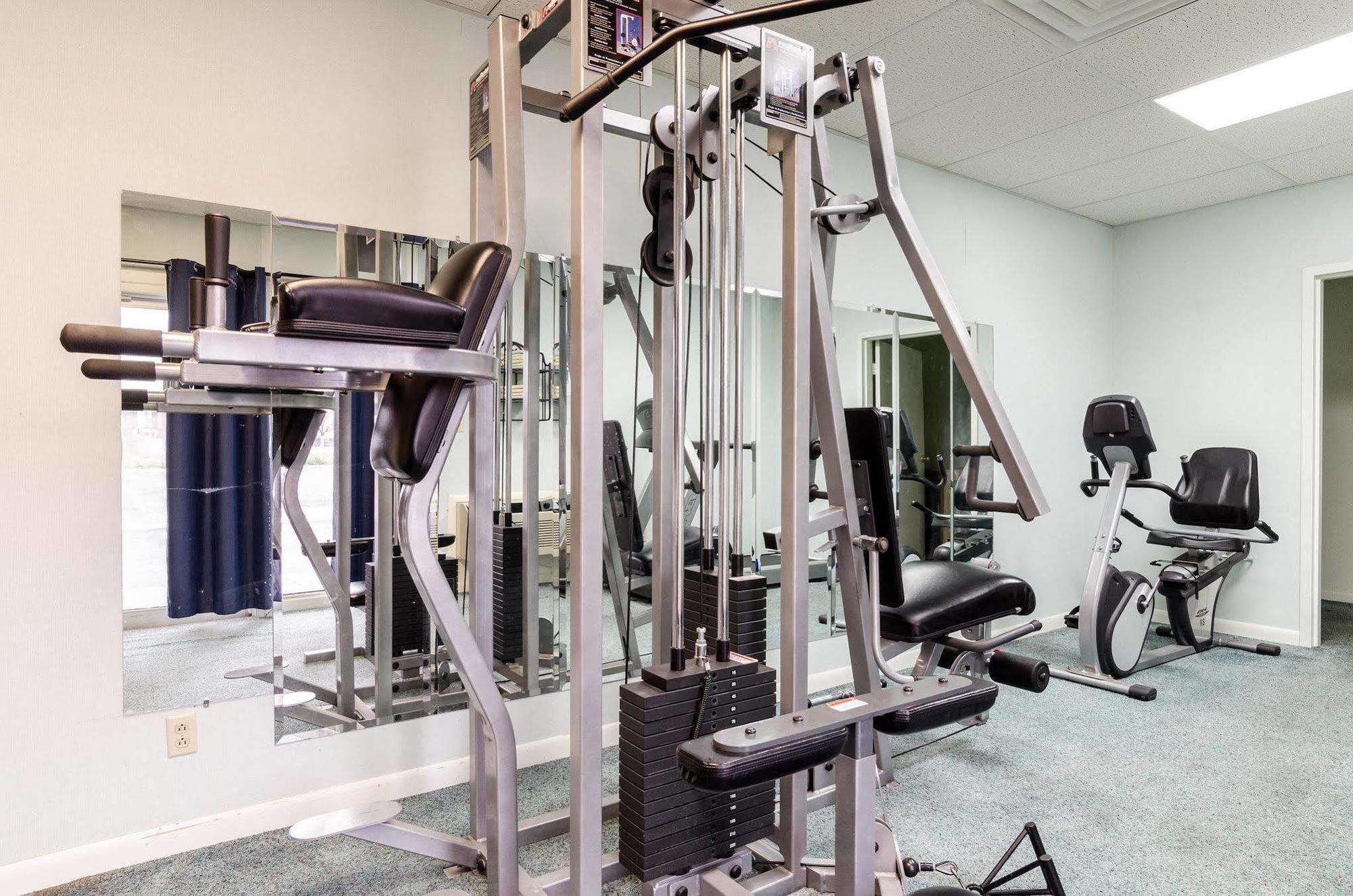 Colby Inn And Suites Extérieur photo
